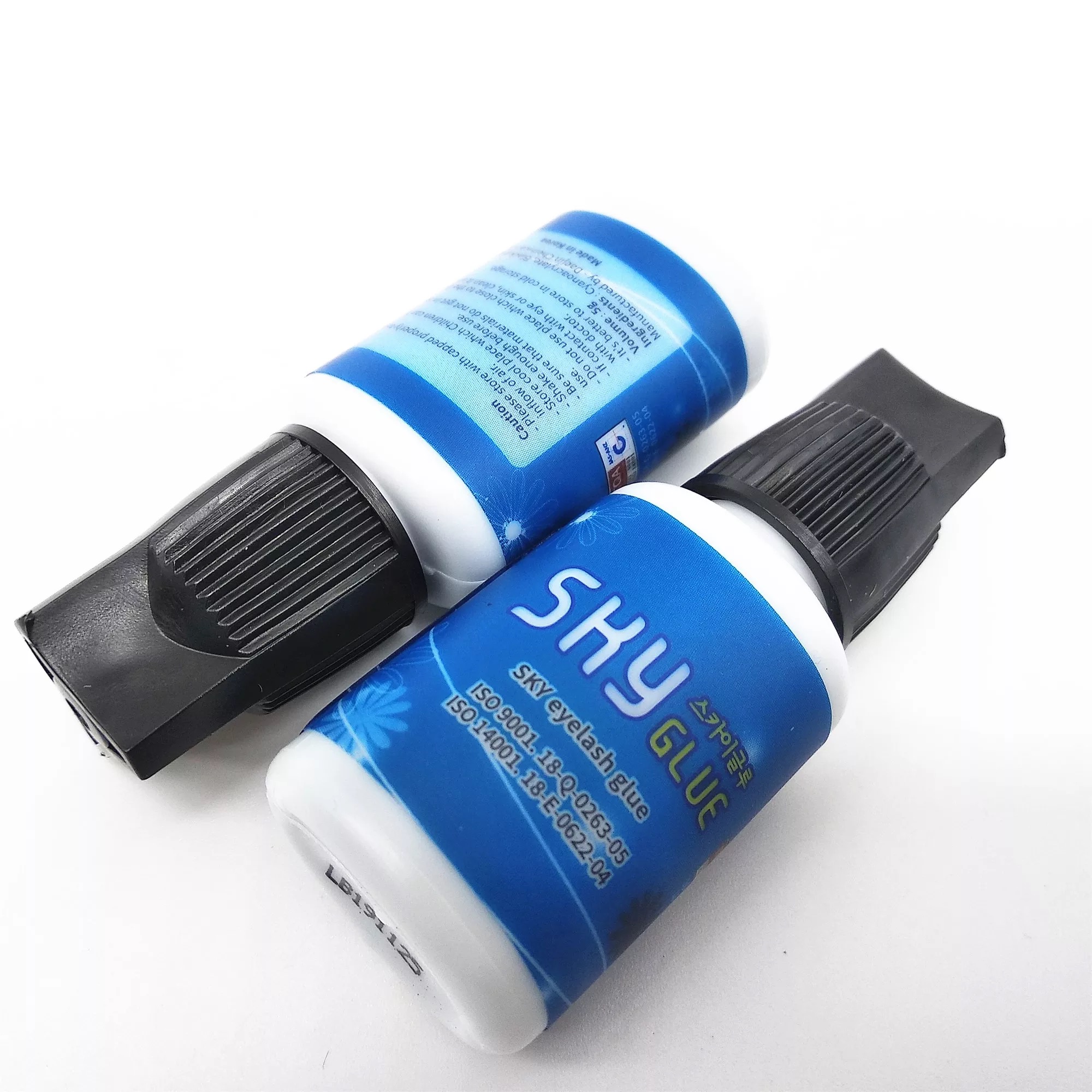 PEGAMENTO ADHESIVO PARA PESTAÑAS 1-2 SEG SKY GLUE 5ML TAPA NEGRA